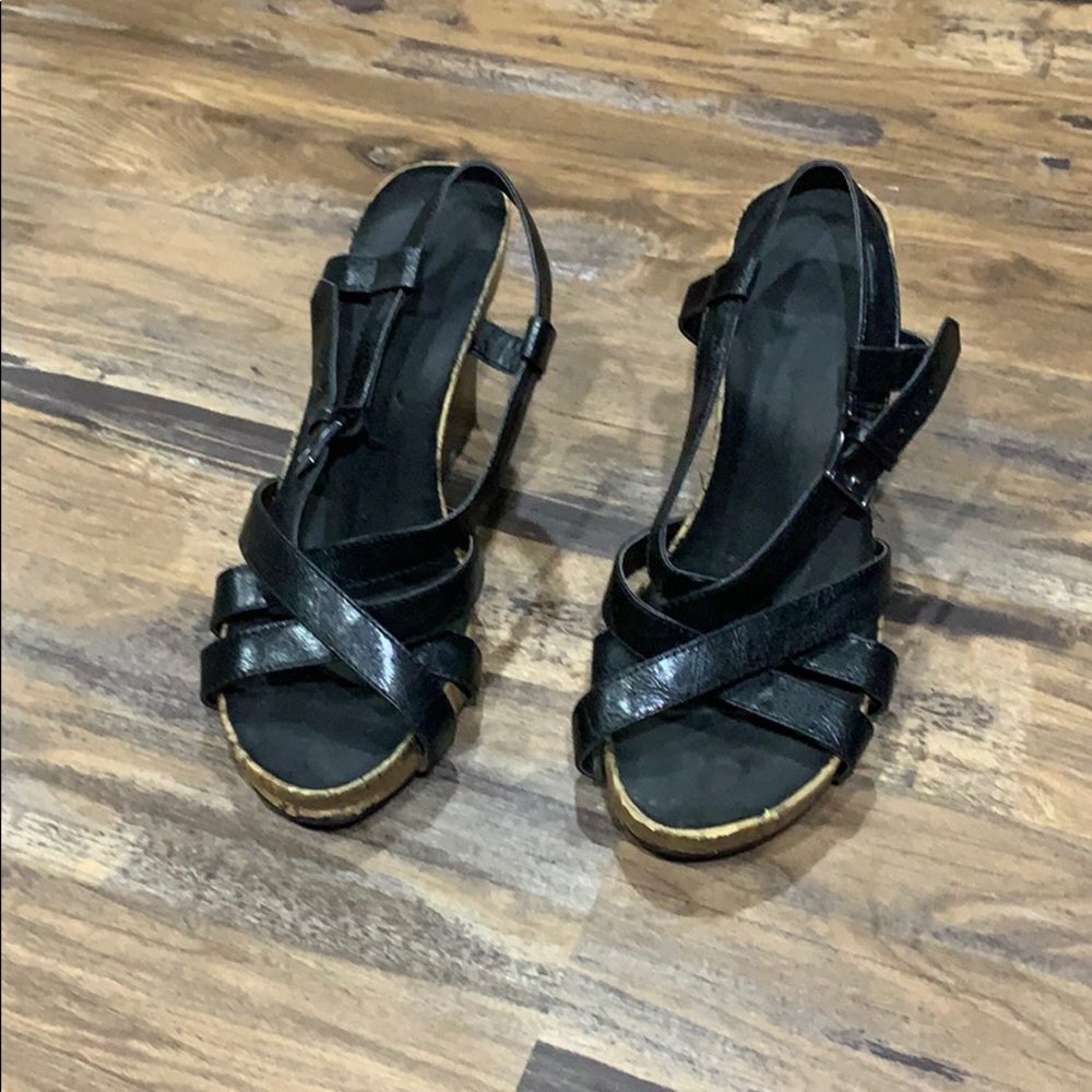Black and cork wedges